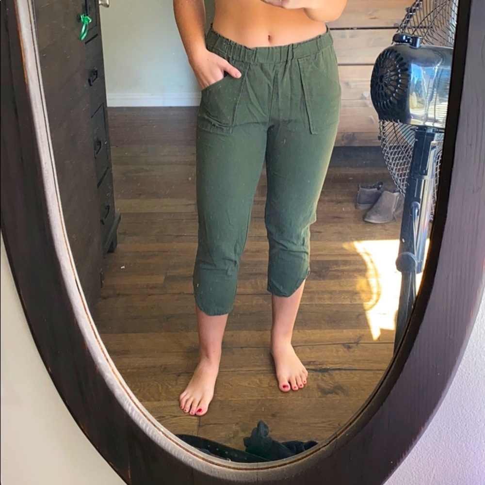 Green Capri pants